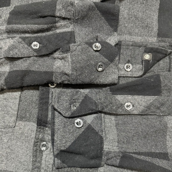 Dravus Flannel Shirt | Black Gray Buffalo Plaid Medium - Picture 6 of 13